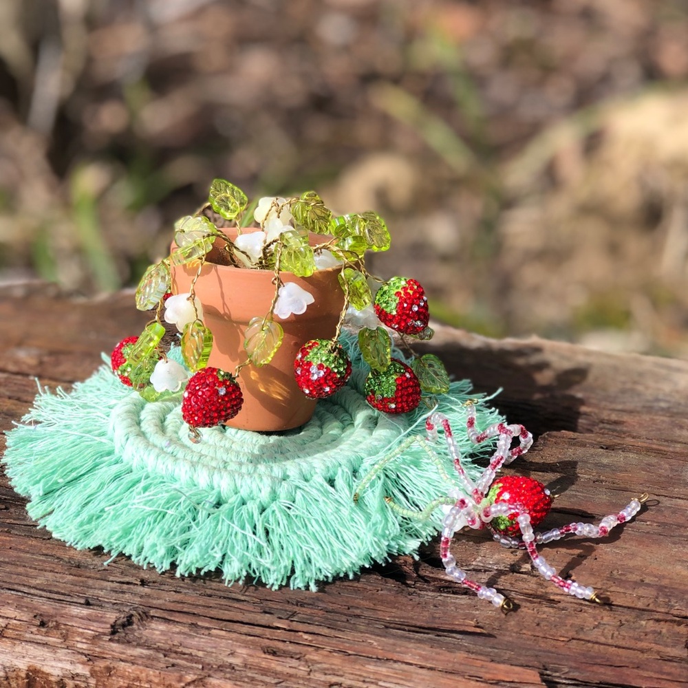 Handcrafted Beaded Strawberry Plant and Spider - Picture 4 of 5